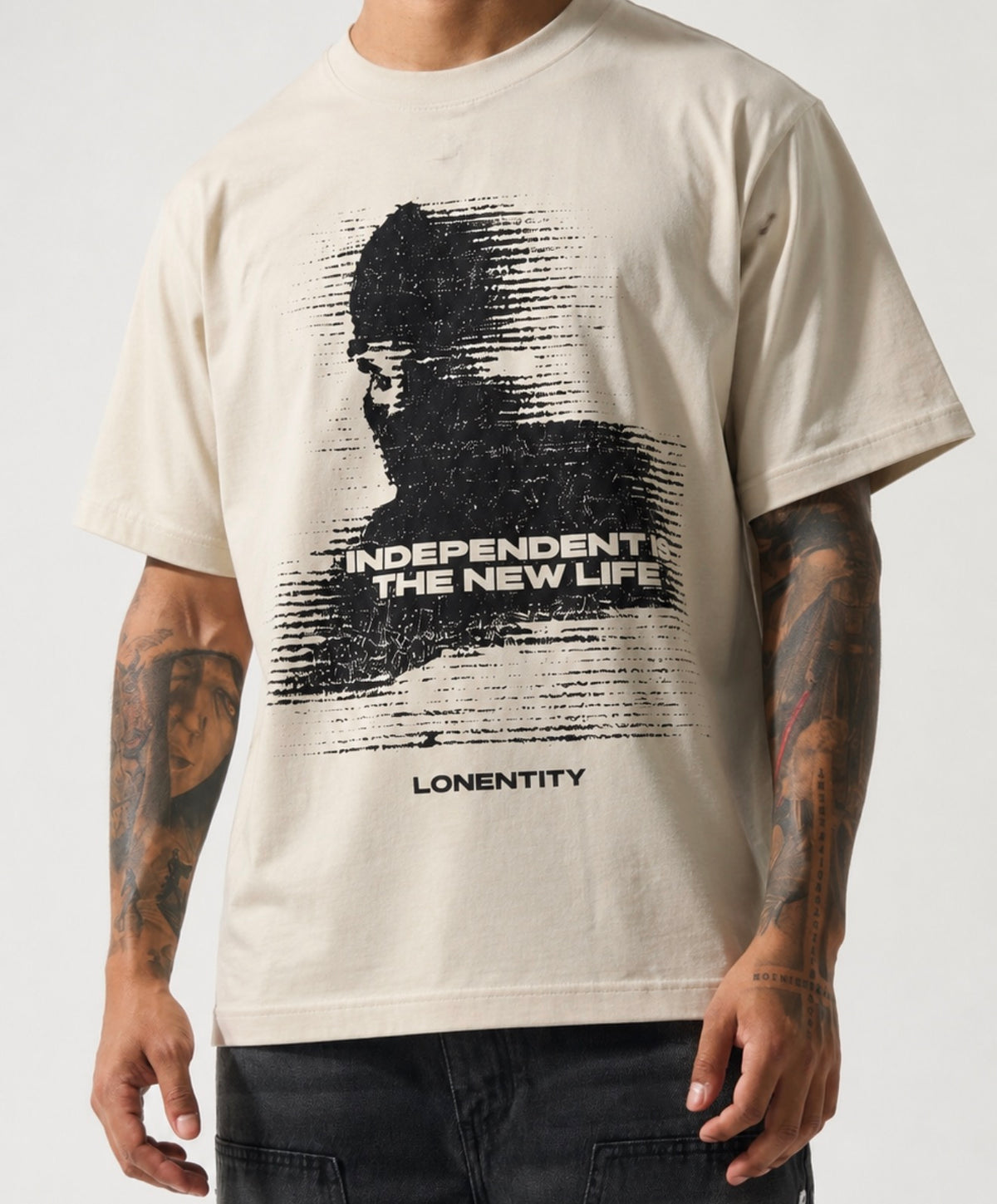 INDEPENDENT CREME TEE